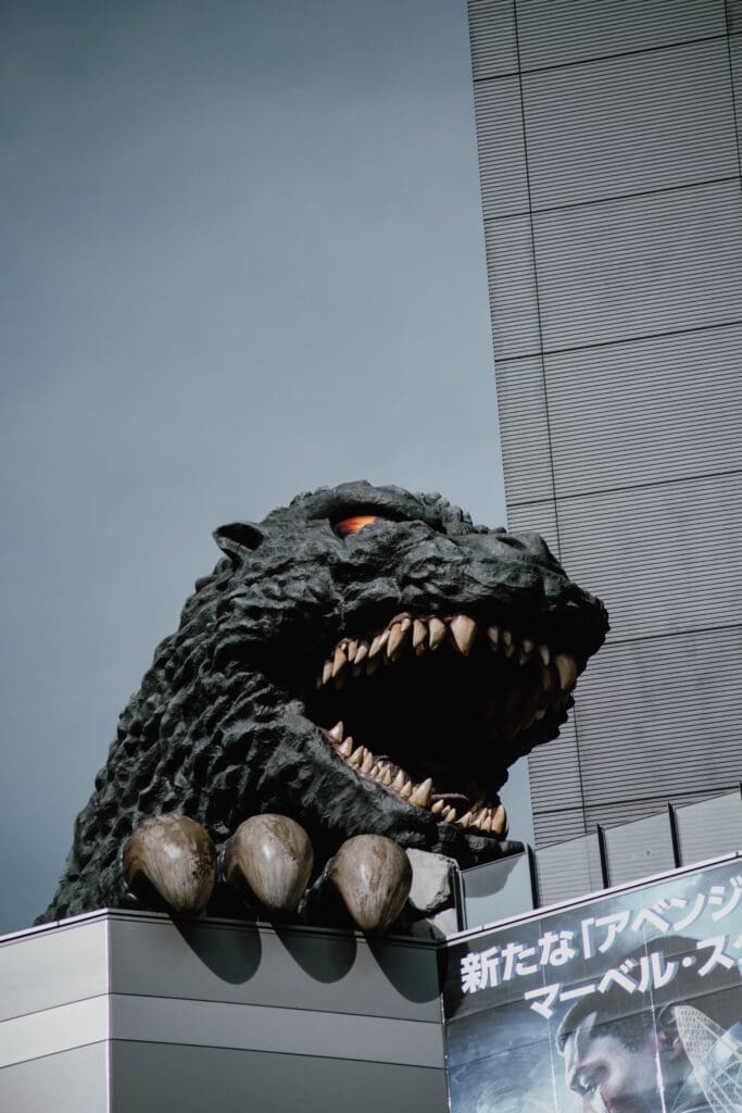 Godzilla Figur Tokio Hochhäuser