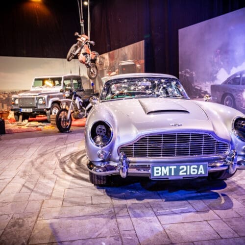 Autos und Motorräder aus James Bond-Filmen in Ausstellung "007 Action Vienna"