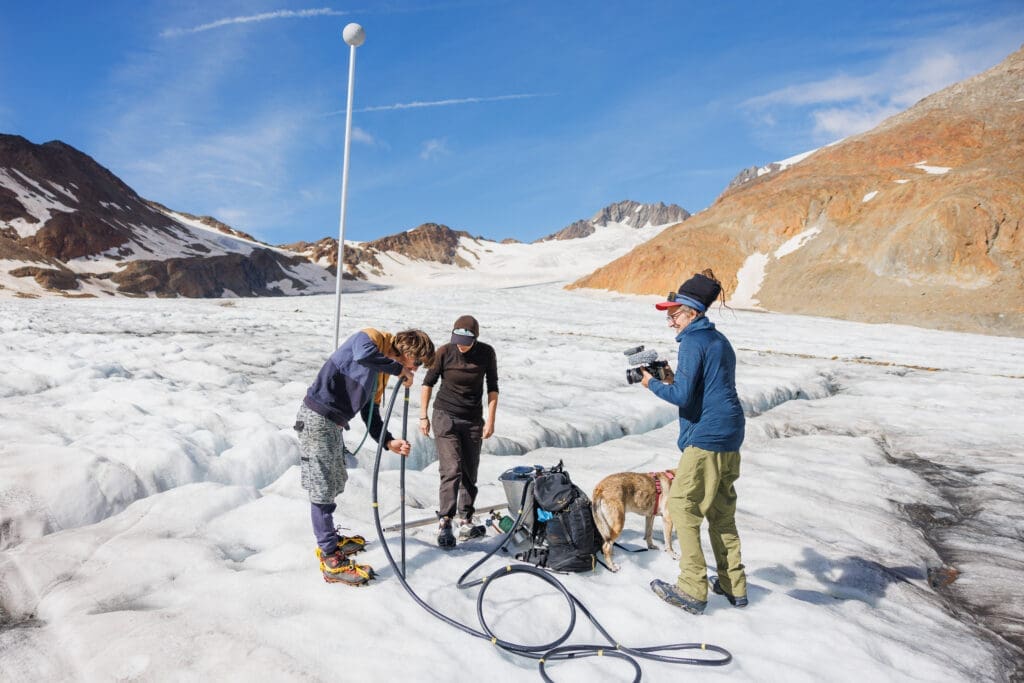 Moodbild Dokumentarfilm „Requiem in Weiß – Das würdelose Sterben unserer Gletscher“ von Harry Putz