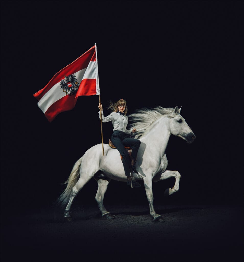 Olga Kosanović und „Noch lange keine Lipizzaner“ – ab 12.9.2025 im Kino.