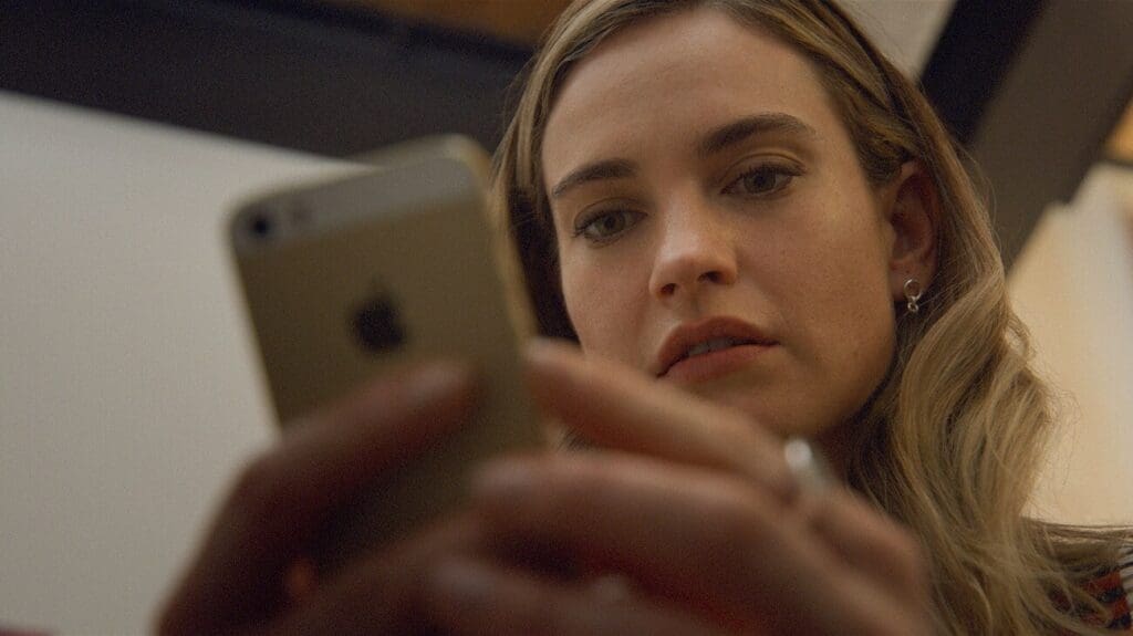 Movie-Still aus "Swiped" mit Lily James