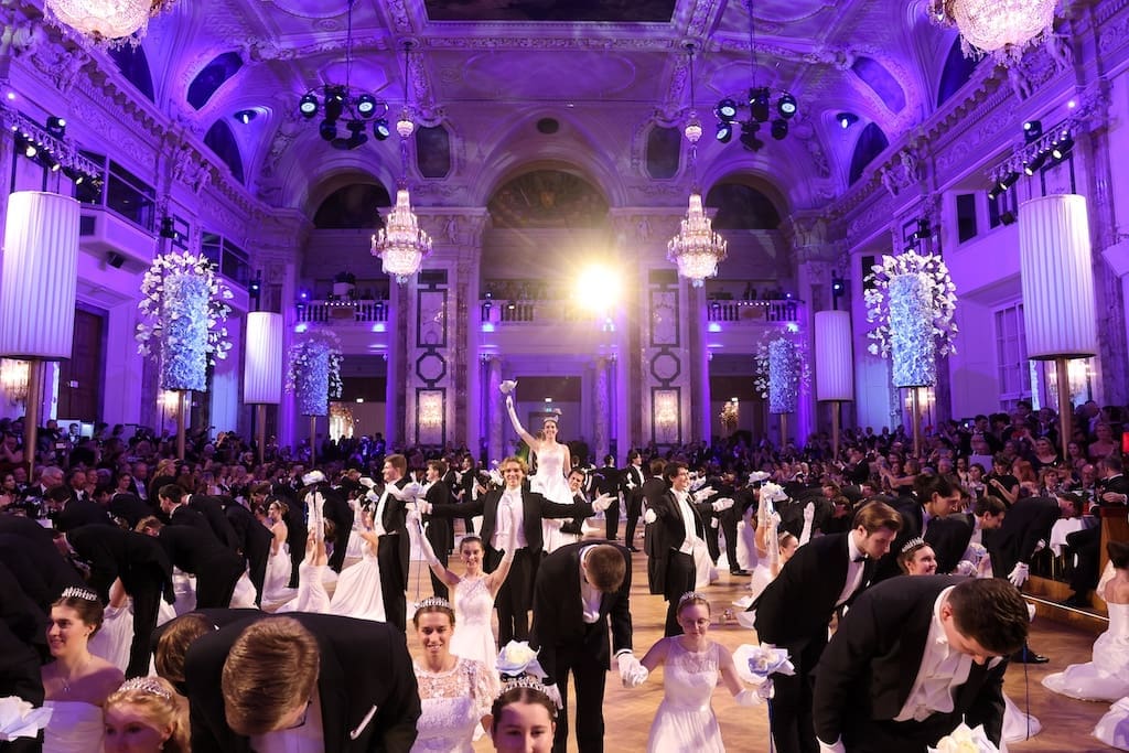 Moodbild Perle Gewinnspiel Einmal im Leben Kaffeesiederball in Wien 2026
